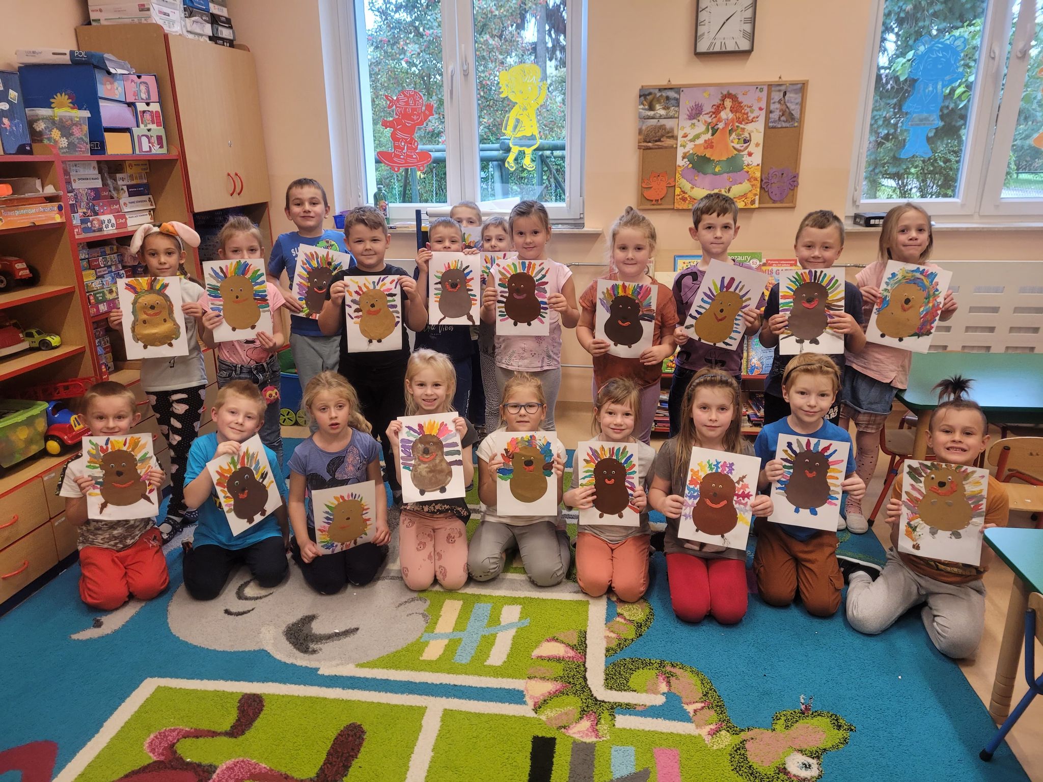 dzieci z jeżykami