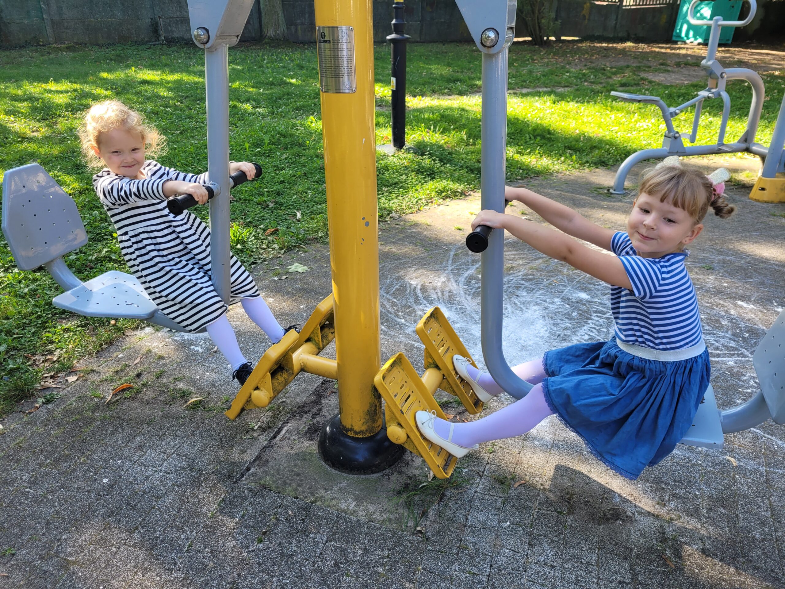 Ćwiczenia na siłowni zewnętrznej